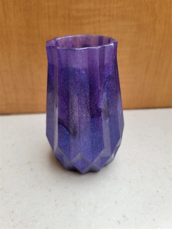 Purple/blue